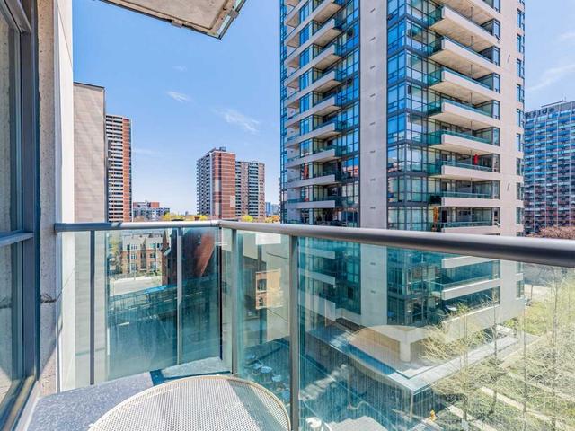 601 - 285 Mutual St, Condo with 2 bedrooms, 2 bathrooms and 1 parking in Toronto ON | Image 17