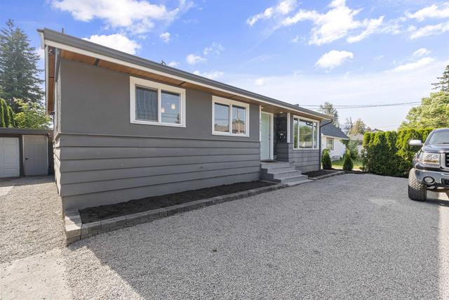 9845 Young Road, House detached with 3 bedrooms, 2 bathrooms and null parking in Chilliwack BC | Image 4