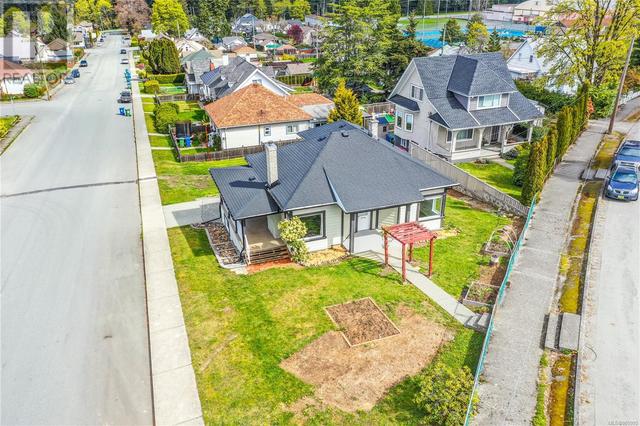 4683 North Cres, House detached with 2 bedrooms, 1 bathrooms and 1 parking in Port Alberni BC | Image 20