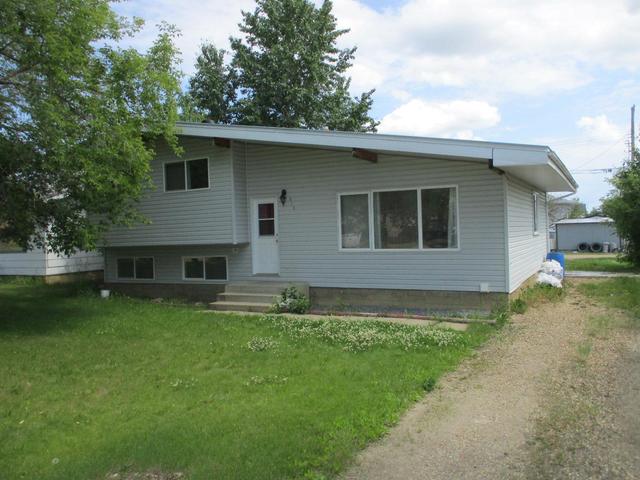 #515 3rd Street Ne, House detached with 4 bedrooms, 2 bathrooms and 2 parking in Manning AB | Image 1
