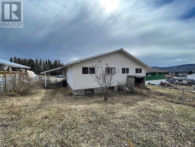201 - 203 7th Avenue, House attached with 3 bedrooms, 1 bathrooms and null parking in Burns Lake BC | Image 2