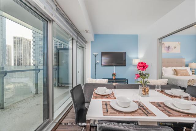 911 - 12 York St, Condo with 1 bedrooms, 1 bathrooms and 0 parking in Toronto ON | Image 25
