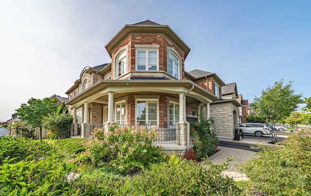 122 Southvale Dr, House attached with 3 bedrooms, 4 bathrooms and 3 parking in Vaughan ON | Image 1