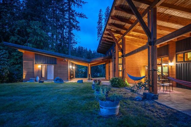 620 Higashi Way, House detached with 5 bedrooms, 2 bathrooms and 4 parking in Kaslo BC | Image 85