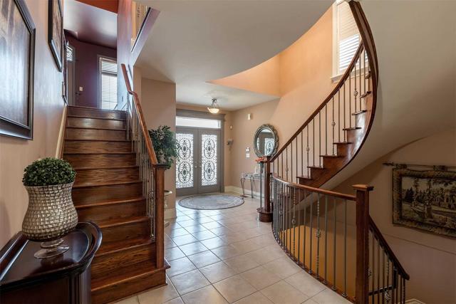 17 Silverado Tr, House detached with 4 bedrooms, 4 bathrooms and 6 parking in Vaughan ON | Image 9