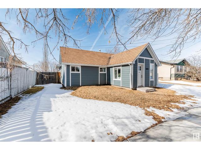 10210 103 St, House detached with 3 bedrooms, 1 bathrooms and 6 parking in Morinville AB | Image 4