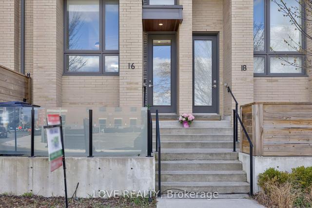 16 Perth Ave, House attached with 3 bedrooms, 3 bathrooms and 1 parking in Toronto ON | Image 33