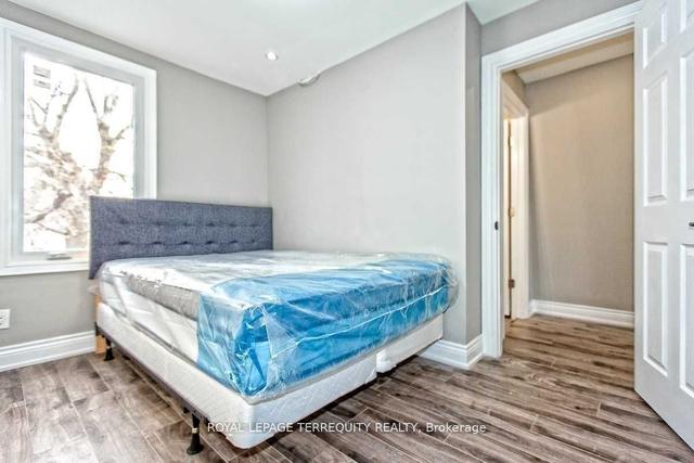 254 Cedarvale Ave, House detached with 2 bedrooms, 2 bathrooms and 0 parking in Toronto ON | Image 3