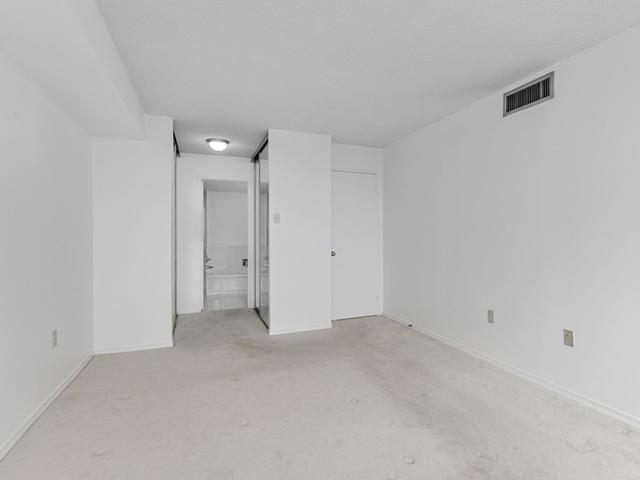 ph 206 - 7440 Bathurst St, Condo with 2 bedrooms, 2 bathrooms and 2 parking in Vaughan ON | Image 11