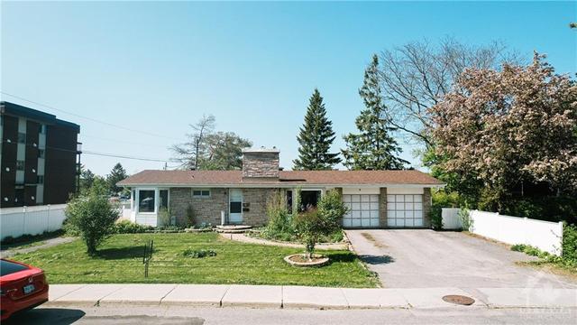 9 Kimberley Road, Nepean, ON, K2H6C1 | Card Image