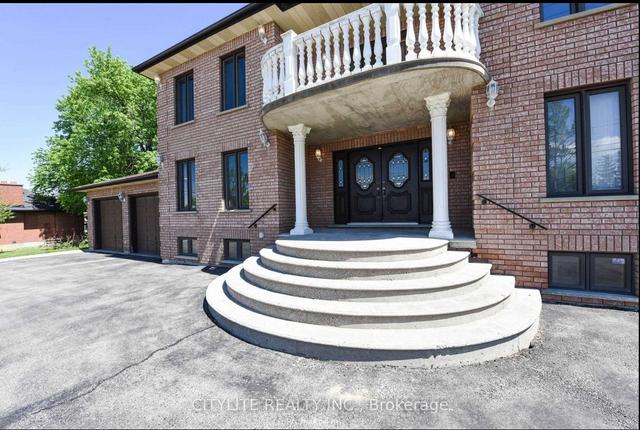 upper - 3863 Castlemore Rd, House detached with 4 bedrooms, 3 bathrooms and 5 parking in Brampton ON | Image 3
