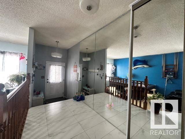16 Groat Cr, House detached with 3 bedrooms, 2 bathrooms and 4 parking in Spruce Grove AB | Image 2