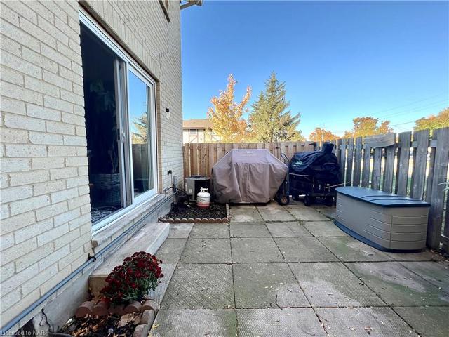14 - 65 Dorchester Boulevard, House attached with 3 bedrooms, 1 bathrooms and null parking in St. Catharines ON | Image 49