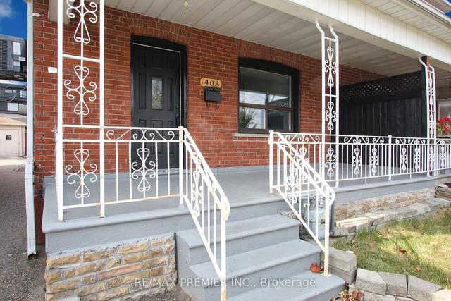 408 Northcliffe Blvd, House semidetached with 3 bedrooms, 2 bathrooms and 3 parking in Toronto ON | Image 23