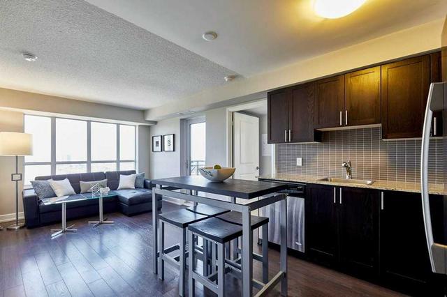 2124 - 2 Eva Rd, Condo with 2 bedrooms, 2 bathrooms and 1 parking in Toronto ON | Image 1