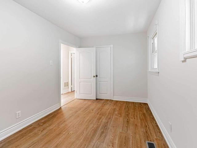 204 Alfred Ave, House detached with 3 bedrooms, 2 bathrooms and 5 parking in Toronto ON | Image 5