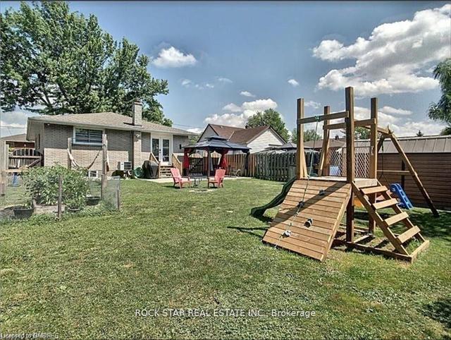 82 Deere St, House detached with 3 bedrooms, 2 bathrooms and 3 parking in Welland ON | Image 13