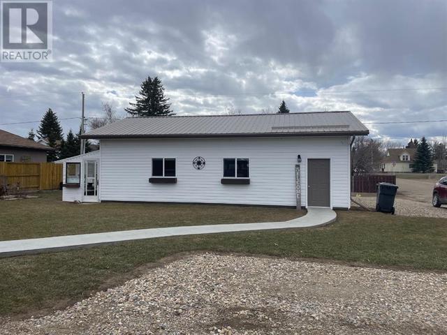401 9 Avenue, House other with 3 bedrooms, 1 bathrooms and 6 parking in Bassano AB | Image 29