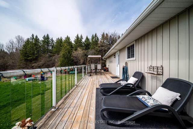 2253 Wallace Point Rd, House detached with 3 bedrooms, 3 bathrooms and 8 parking in Otonabee South Monaghan ON | Image 2