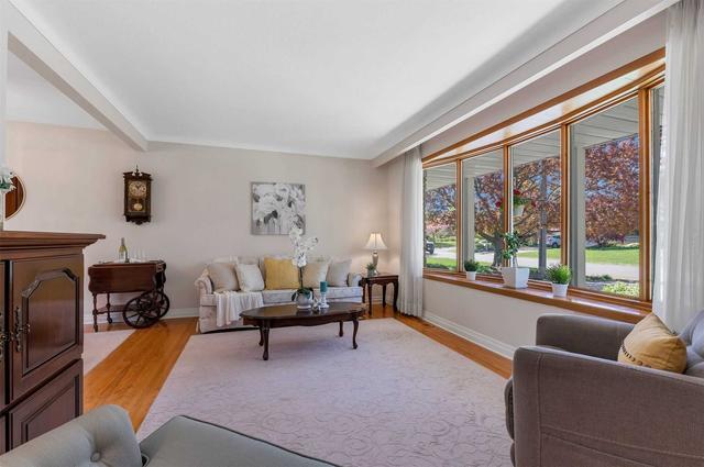 305 Centre St, House detached with 3 bedrooms, 2 bathrooms and 5 parking in Niagara on the Lake ON | Image 13
