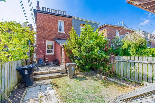 641 Bathurst St, House semidetached with 5 bedrooms, 3 bathrooms and 2 parking in Toronto ON | Image 24