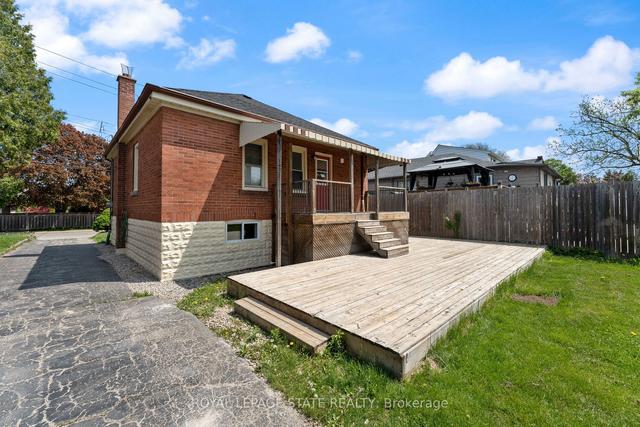 332 Inverness Ave E, House detached with 2 bedrooms, 2 bathrooms and 2 parking in Hamilton ON | Image 27