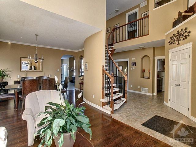 998 Fieldfair Way, House detached with 4 bedrooms, 3 bathrooms and 6 parking in Ottawa ON | Image 6