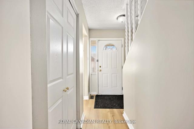 31 - 611 Galahad Dr, Townhouse with 3 bedrooms, 2 bathrooms and 1 parking in Oshawa ON | Image 33