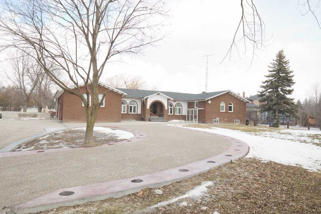 10201 Goreway Dr, House detached with 4 bedrooms, 6 bathrooms and 12 parking in Brampton ON | Image 12