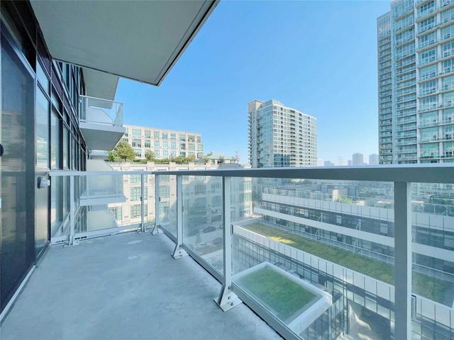 712 - 251 Manitoba St W, Condo with 1 bedrooms, 1 bathrooms and 1 parking in Toronto ON | Image 1