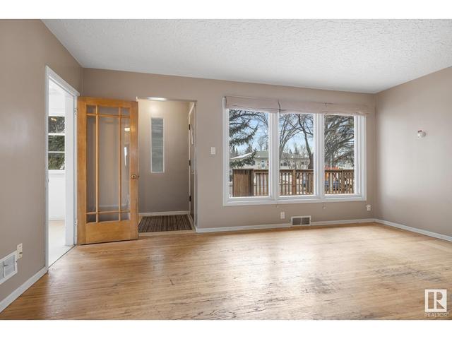 11112/11116 116 St Nw Nw, House attached with 2 bedrooms, 4 bathrooms and null parking in Edmonton AB | Image 13