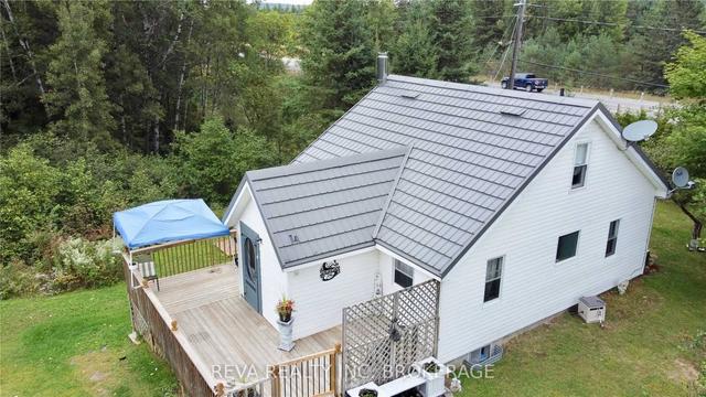 30281b Highway 62, House detached with 2 bedrooms, 1 bathrooms and 9 parking in Hastings Highlands ON | Image 1