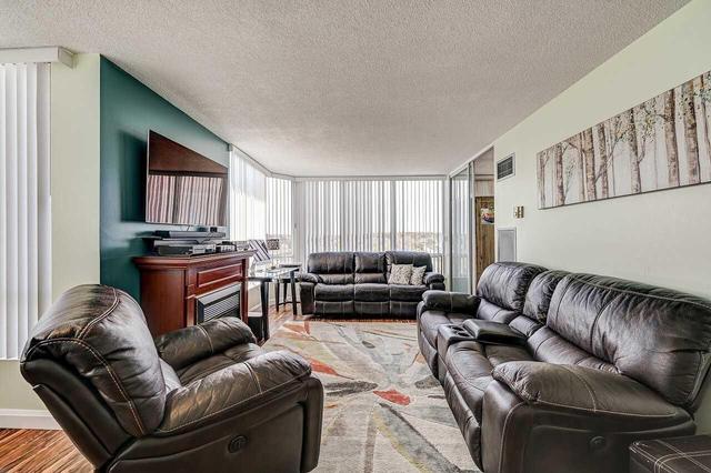 1001 - 26 Hanover Rd, Condo with 3 bedrooms, 2 bathrooms and 2 parking in Brampton ON | Image 9