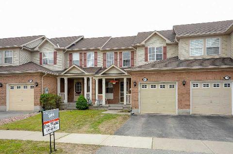 1632 Beard Dr, House attached with 3 bedrooms, 2 bathrooms and 1 parking in Milton ON | Image 2