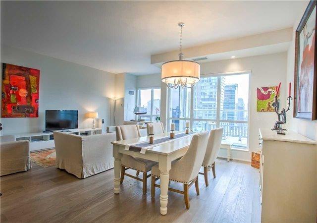 4404 - 300 Front St W, Condo with 2 bedrooms, 3 bathrooms and 2 parking in Toronto ON | Image 3