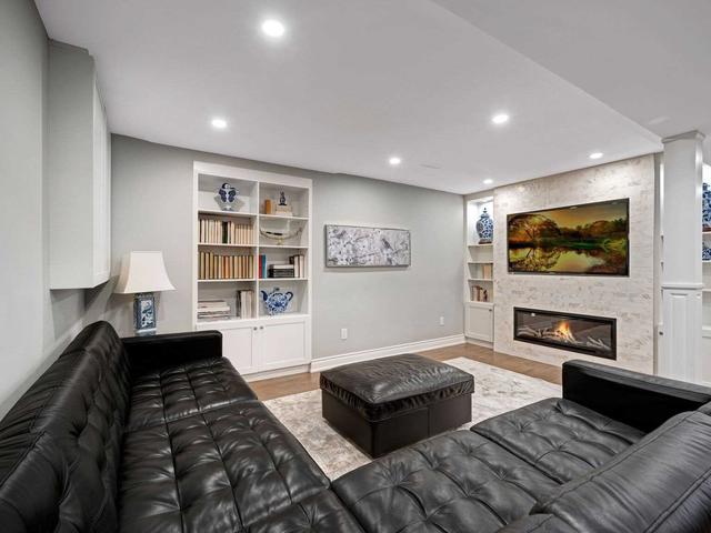 54 Bishop Cres, House detached with 3 bedrooms, 4 bathrooms and 6 parking in Markham ON | Image 25