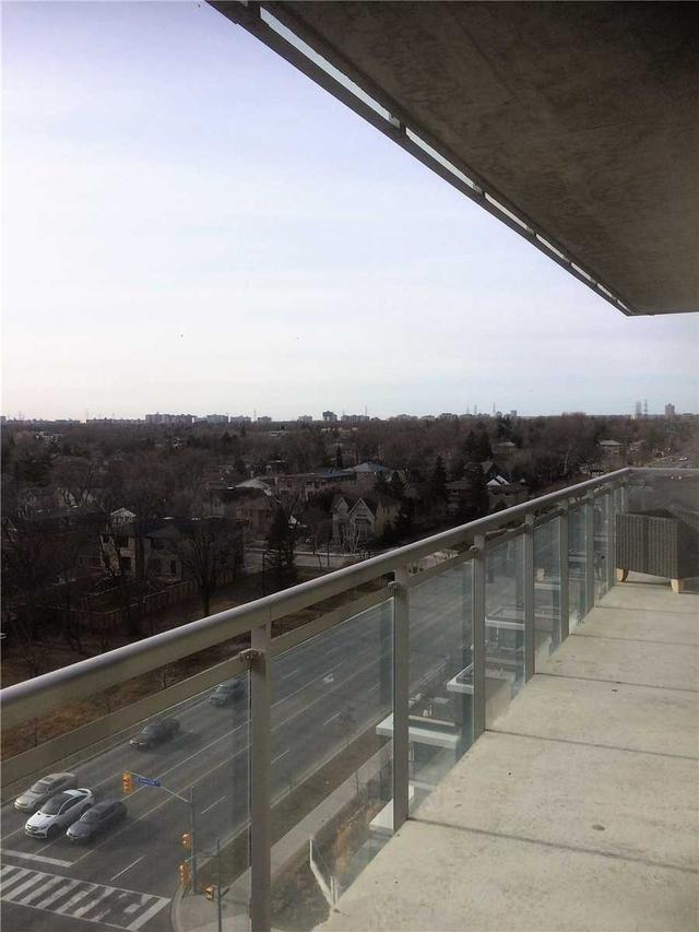 1002 - 30 Canterbury Pl, Condo with 2 bedrooms, 1 bathrooms and 1 parking in Toronto ON | Image 8