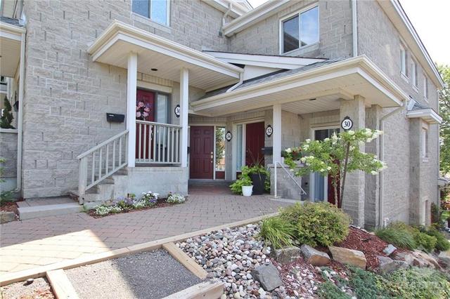 34 Robson Court, Condo with 2 bedrooms, 2 bathrooms and 1 parking in Ottawa ON | Image 2