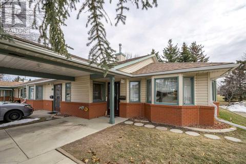 2727 Dovely Park Se, House attached with 2 bedrooms, 1 bathrooms and 2 parking in Calgary AB | Card Image