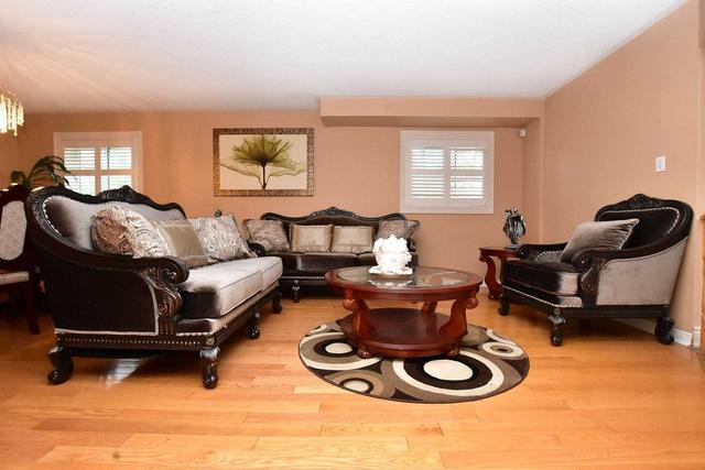 13 Trailridge Dr, House detached with 5 bedrooms, 4 bathrooms and 6 parking in Brampton ON | Image 36
