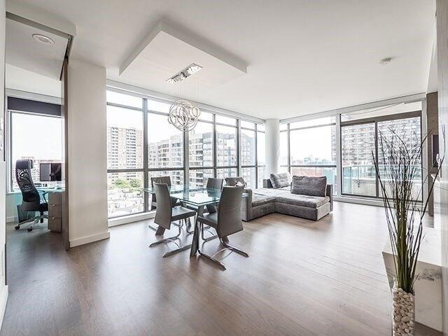 1001 - 281 Mutual St, Condo with 2 bedrooms, 1 bathrooms and 1 parking in Toronto ON | Image 5