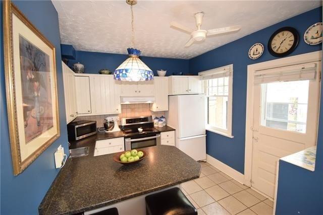 21 Hillcrest Ave, House detached with 4 bedrooms, 3 bathrooms and 5 parking in St. Catharines ON | Image 9