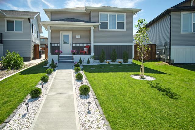 306 Skeena Crescent W, House detached with 2 bedrooms, 2 bathrooms and 3 parking in Lethbridge AB | Image 1