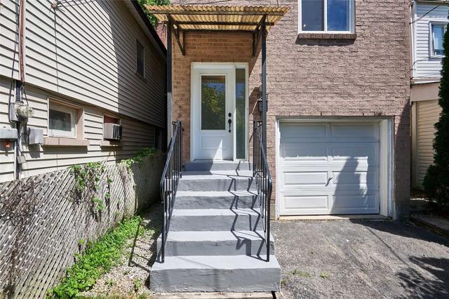 837 Craven Rd, House detached with 2 bedrooms, 2 bathrooms and 2 parking in Toronto ON | Image 12