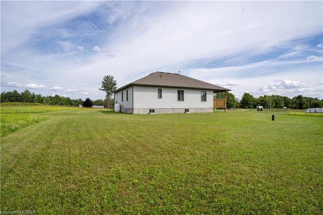 8525 Highway 38, House detached with 3 bedrooms, 2 bathrooms and 9 parking in Central Frontenac ON | Image 34