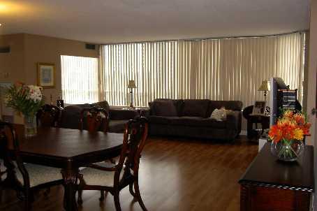 405 - 1101 Steeles Ave W, Condo with 2 bedrooms, 2 bathrooms and 1 parking in Toronto ON | Image 3