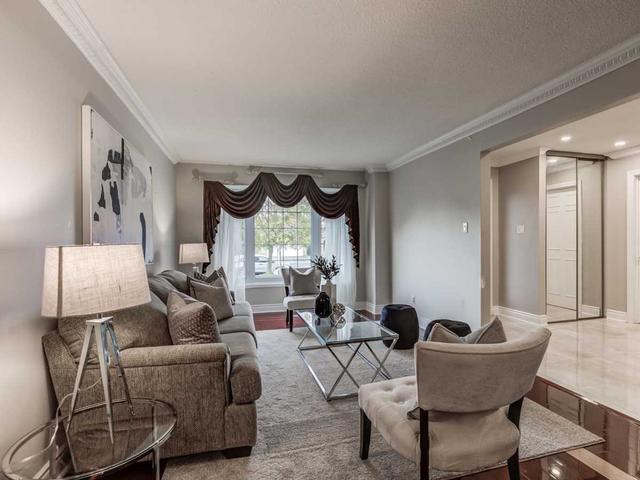 181 Hupfield Tr, House detached with 4 bedrooms, 4 bathrooms and 4 parking in Toronto ON | Image 32