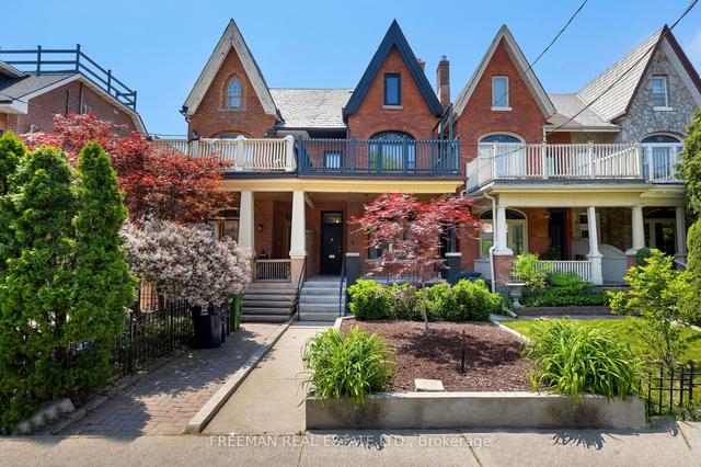 616 Manning Ave, House semidetached with 4 bedrooms, 3 bathrooms and 2 parking in Toronto ON | Image 1