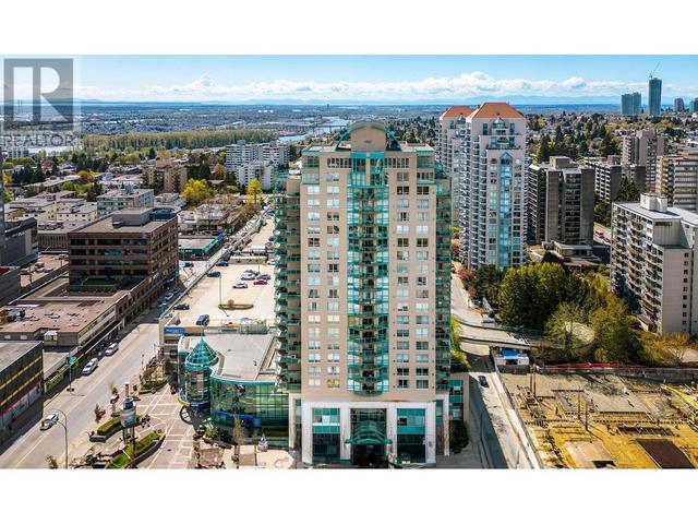 1704 - 612 Sixth Street, Condo with 1 bedrooms, 2 bathrooms and 1 parking in New Westminster BC | Image 4
