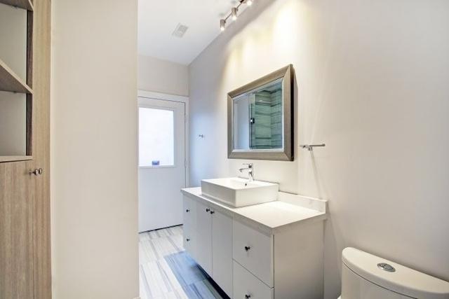 unit 1 - 468 Ontario St, House attached with 2 bedrooms, 2 bathrooms and 0 parking in Toronto ON | Image 2